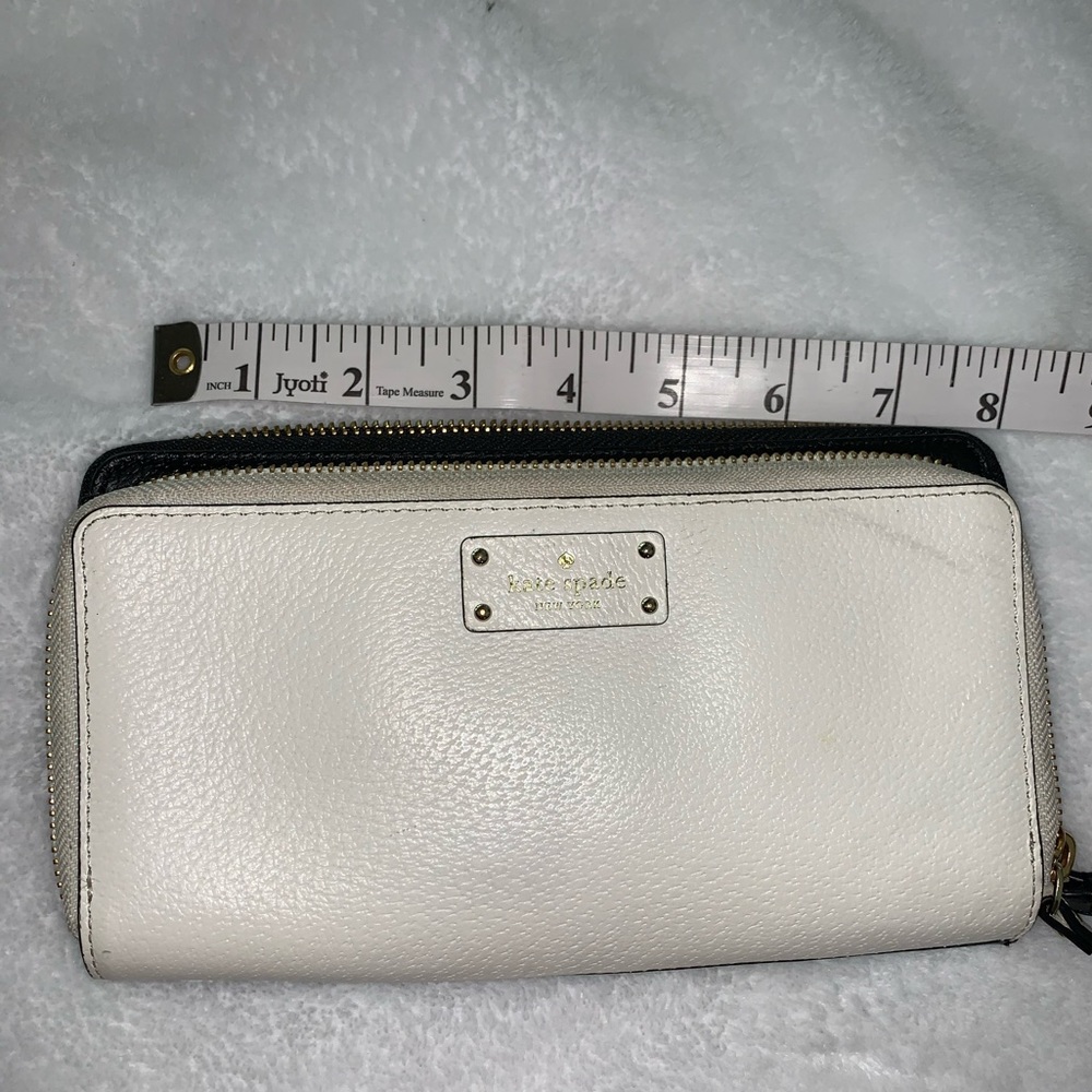 Kate Spade Travel Wallet